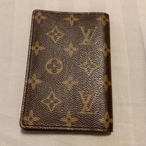 Copy LV passport case